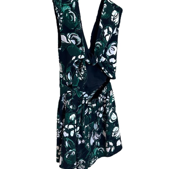 Club Monaco - “Krishel” Romper, Tropical Floral Print, Tie Back - Size 4, Black - Picture 8 of 17